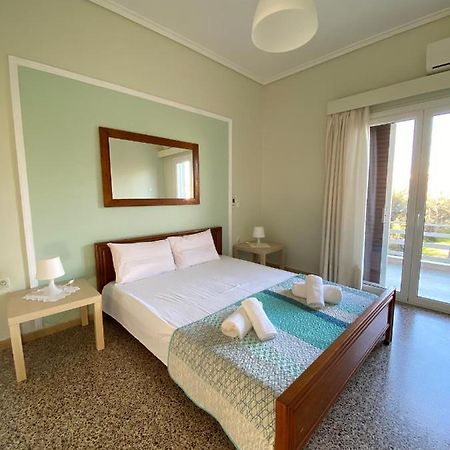 Mpanos Sea Apartment 1 Loutra Elenis Extérieur photo